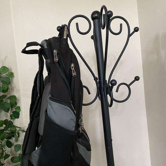 Backpack - Picture 6 of 9